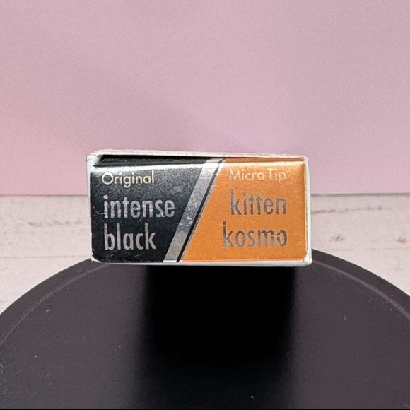 Stila Stay All Day Dual Eyeliner-Original&Micro (Black/Kitten Kosmo) NIB .033 oz - Picture 3 of 4